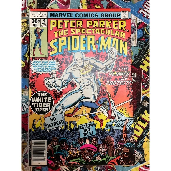 Peter Parker, Spectacular Spider-Man #9 (1977) - White Tiger first. Newsstand - Picture 1 of 5